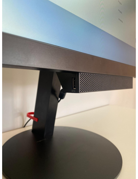 Monitor TIO 22 GEN 3 + mini PC Lenovo M910Q i5-6ª Gen - SSD 256GB - RAM 8 GB - Feo